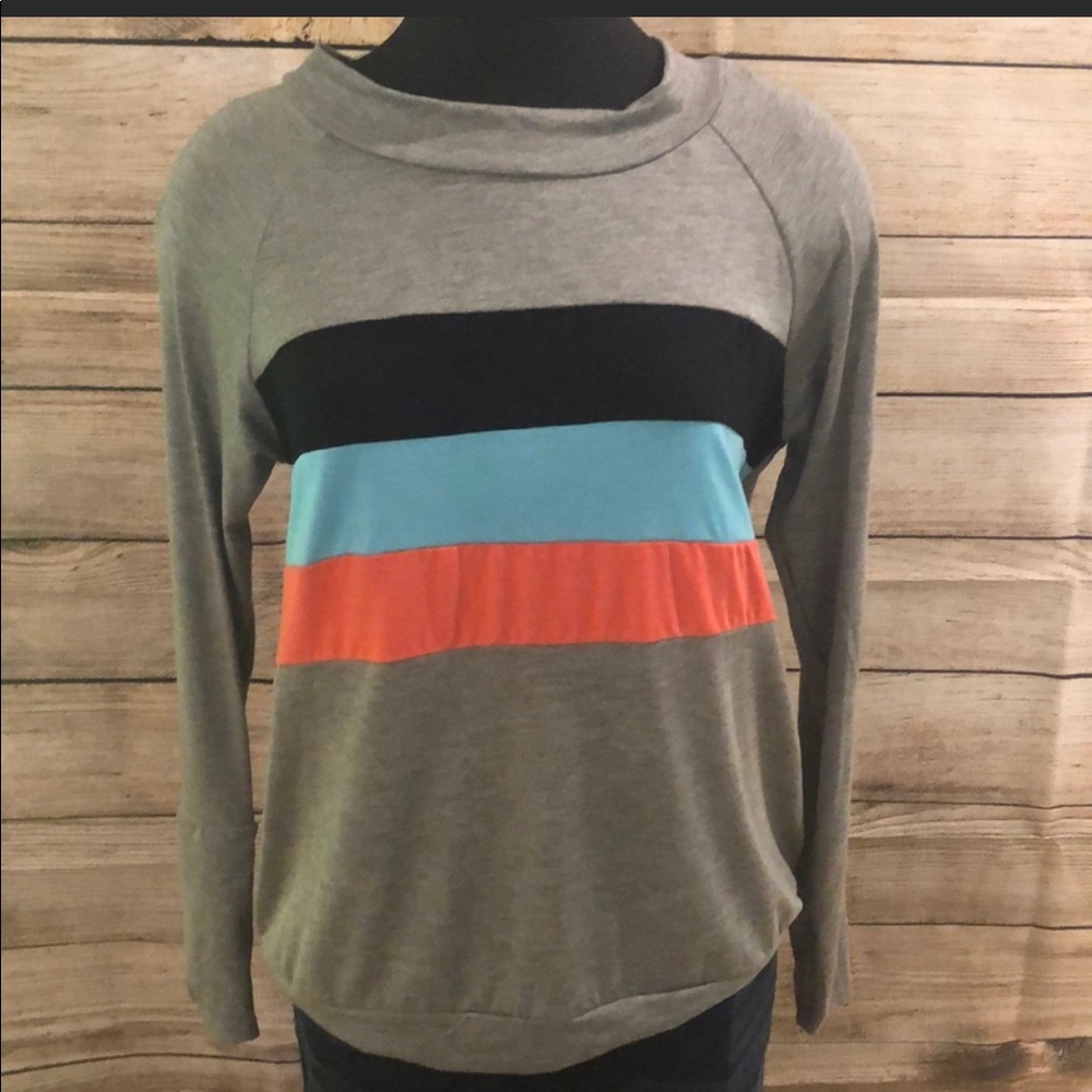 Women’s long sleeve shirt